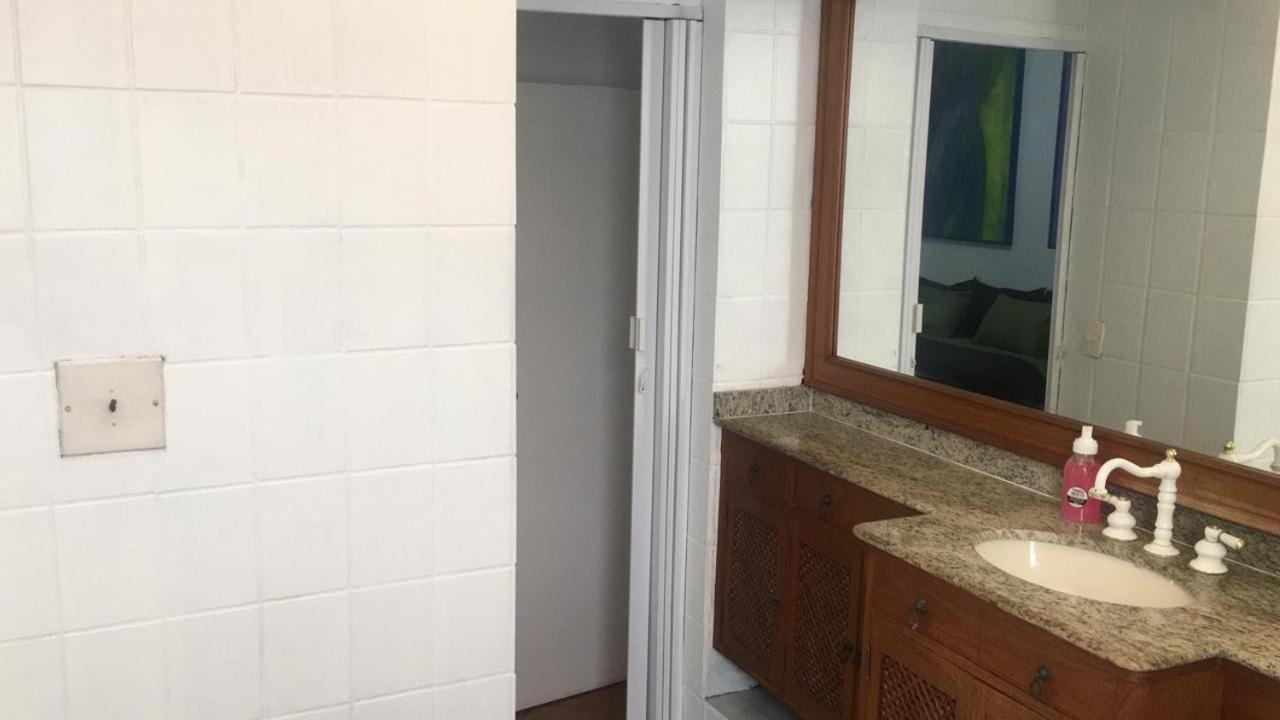 Habitación en casa particular Adonai Copacabana 01